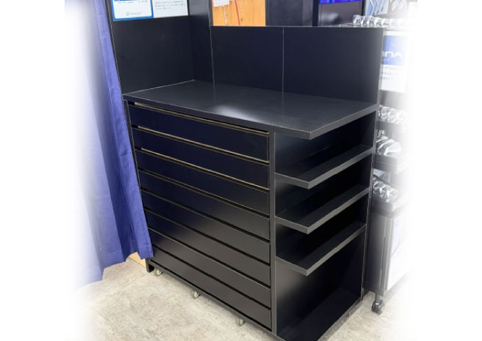 施工事例　ゴルフクラブ収納什器